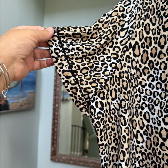 Women's 3X Leopard Print Pajama Set button up short sleeve cropped bottoms EUC - Picture 5 of 12